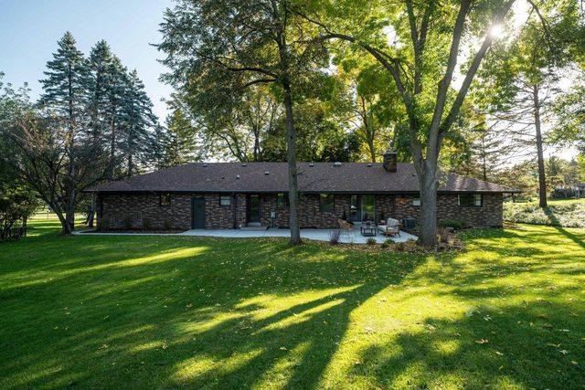3385 Bradee ROAD, Brookfield, WI 53005