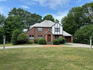 229 Union St, Norwood, MA 02062