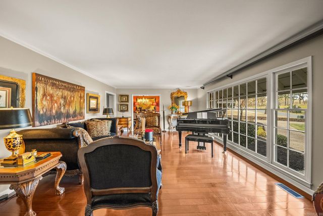 595 Valley Club Circle, Little Rock, AR 72212