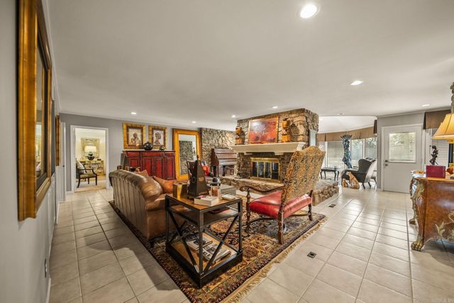 595 Valley Club Circle, Little Rock, AR 72212