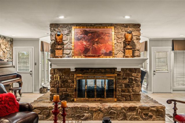 595 Valley Club Circle, Little Rock, AR 72212