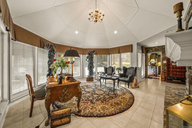 595 Valley Club Circle, Little Rock, AR 72212