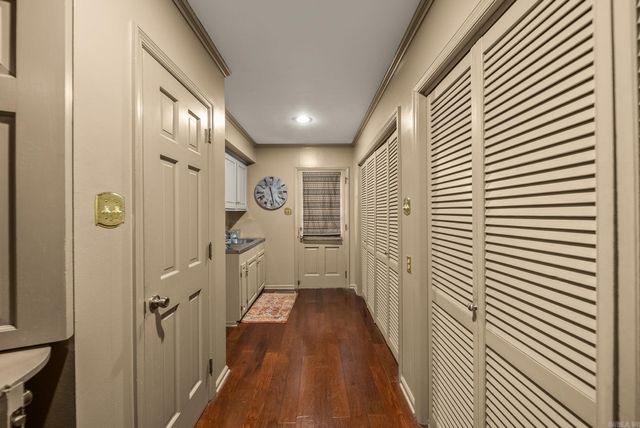 595 Valley Club Circle, Little Rock, AR 72212