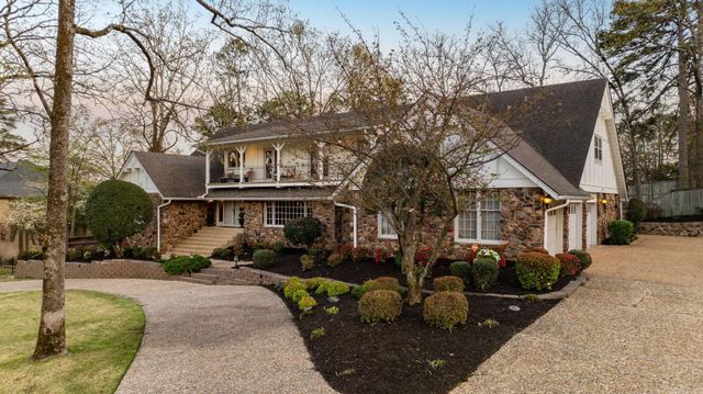 595 Valley Club Circle, Little Rock, AR 72212