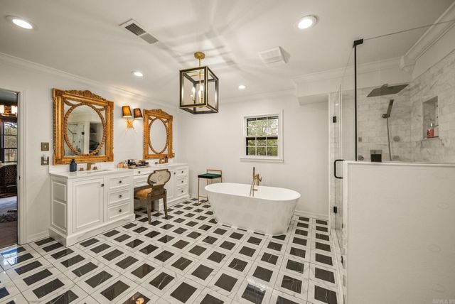 595 Valley Club Circle, Little Rock, AR 72212