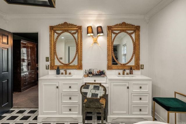 595 Valley Club Circle, Little Rock, AR 72212