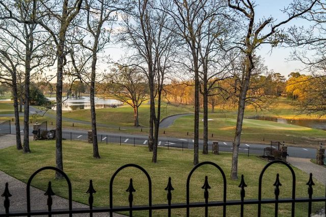 595 Valley Club Circle, Little Rock, AR 72212