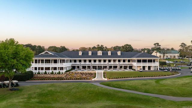 595 Valley Club Circle, Little Rock, AR 72212