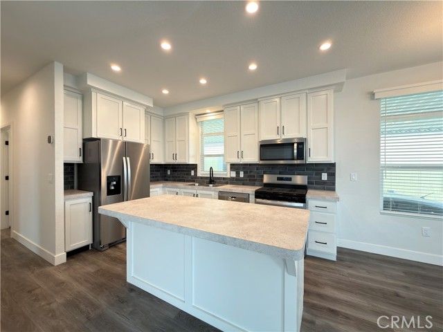 5200 Heil Avenue 64, Huntington Beach, CA 92649