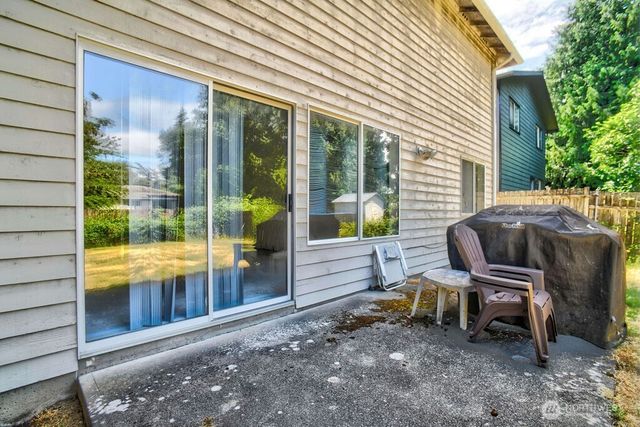 10245 42nd Avenue SW, Seattle, WA 98146