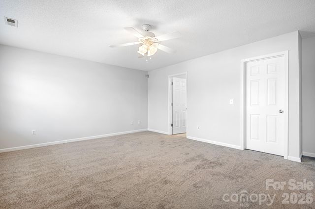 6602 Forest Cross Drive, Charlotte, NC 28216