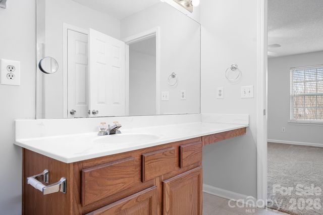 6602 Forest Cross Drive, Charlotte, NC 28216