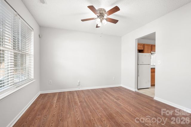 6602 Forest Cross Drive, Charlotte, NC 28216