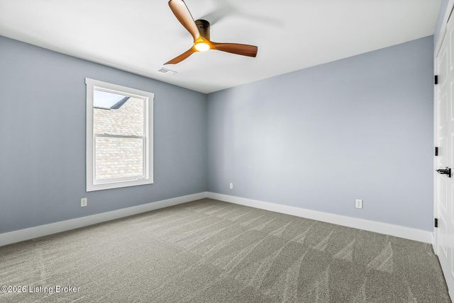 1100 Silvercrest Ln, Louisville, KY 40223