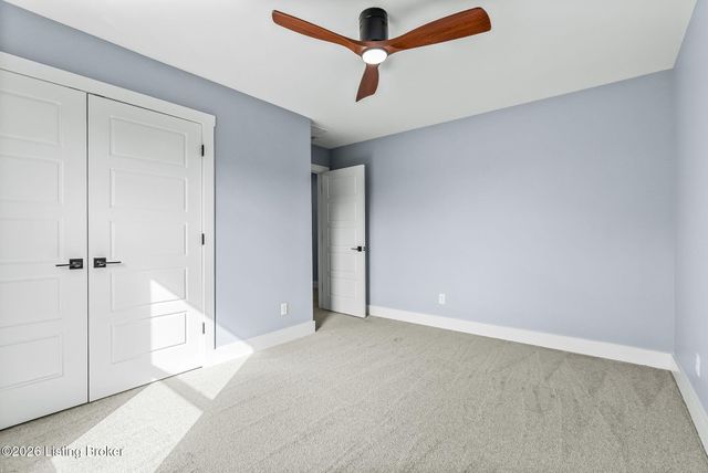 1100 Silvercrest Ln, Louisville, KY 40223