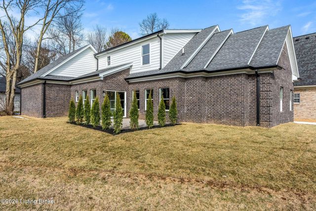 1100 Silvercrest Ln, Louisville, KY 40223