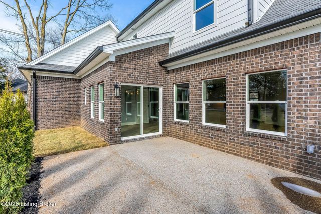 1100 Silvercrest Ln, Louisville, KY 40223