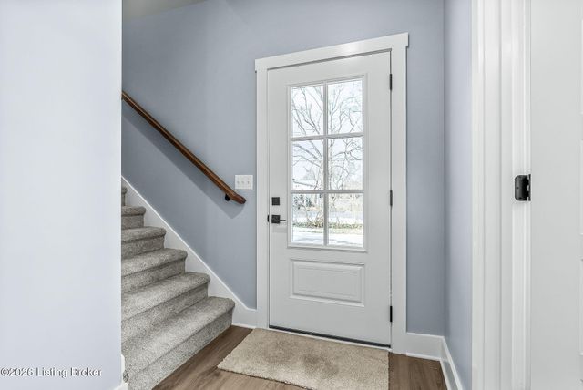 1100 Silvercrest Ln, Louisville, KY 40223