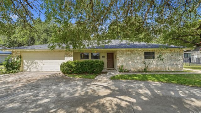 603 RIVER OAK DR, Seguin, TX 78155