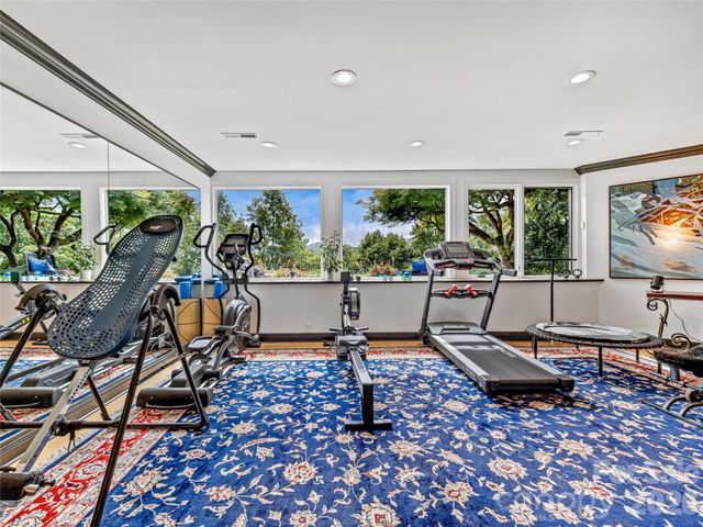 10 Beaverbrook Court, Asheville, NC 28804