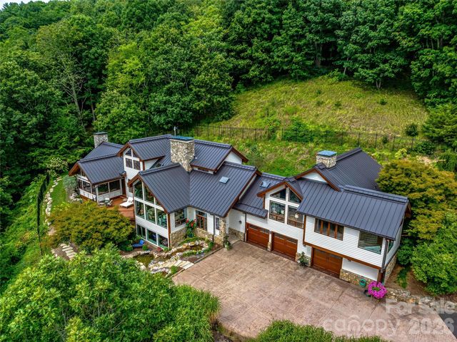 10 Beaverbrook Court, Asheville, NC 28804