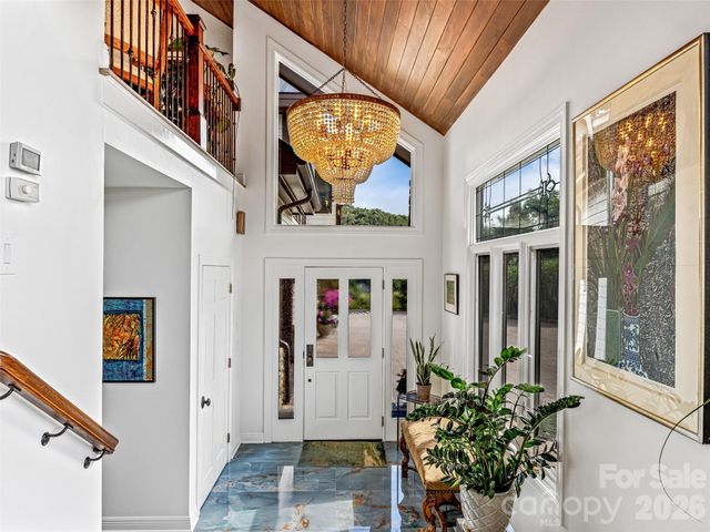10 Beaverbrook Court, Asheville, NC 28804