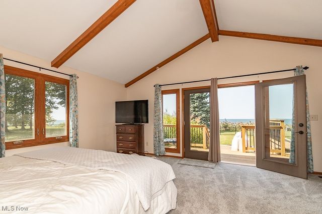 33091 Lake Shore Boulevard, Eastlake, OH 44095