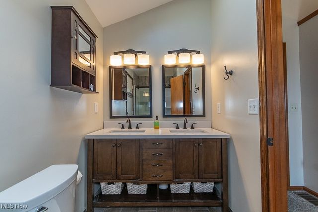 33091 Lake Shore Boulevard, Eastlake, OH 44095