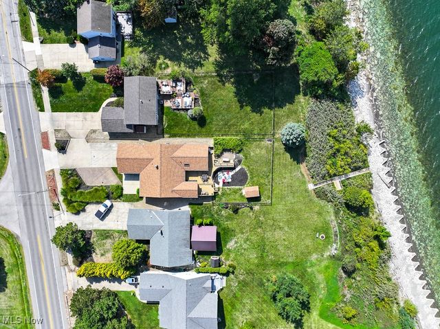 33091 Lake Shore Boulevard, Eastlake, OH 44095