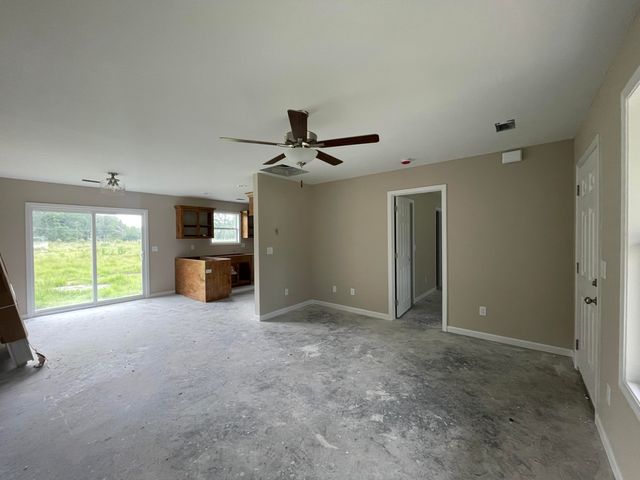 317 S Hampton Street, Pinewood, SC 29125