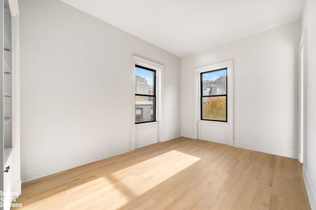 402 W 20TH Street, New York City, NY 10011