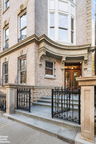402 W 20TH Street, New York City, NY 10011