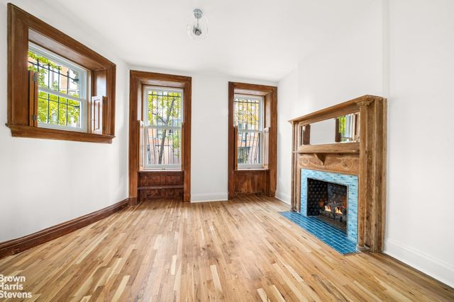 402 W 20TH Street, New York City, NY 10011