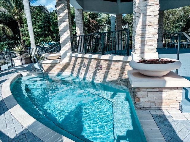 10455 NW 82nd St 32, Doral, FL 33178
