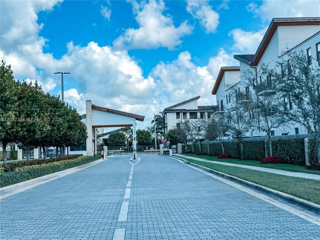 10455 NW 82nd St 32, Doral, FL 33178
