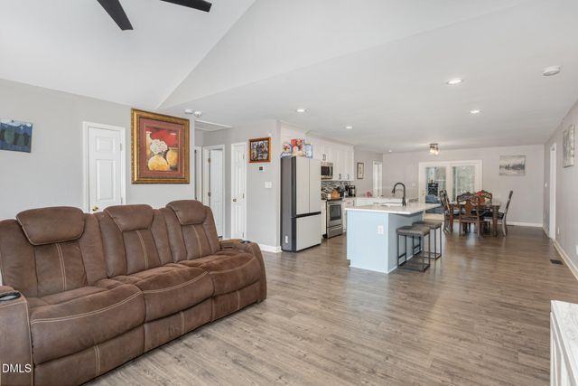 4104 Rockside Hills Drive, Raleigh, NC 27603