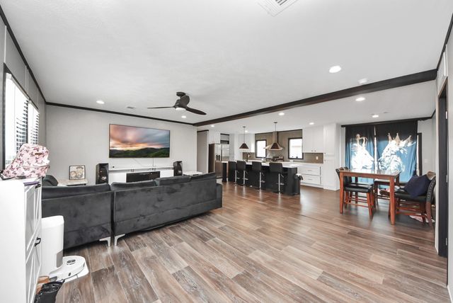 828 Road 5607, Cleveland, TX 77327