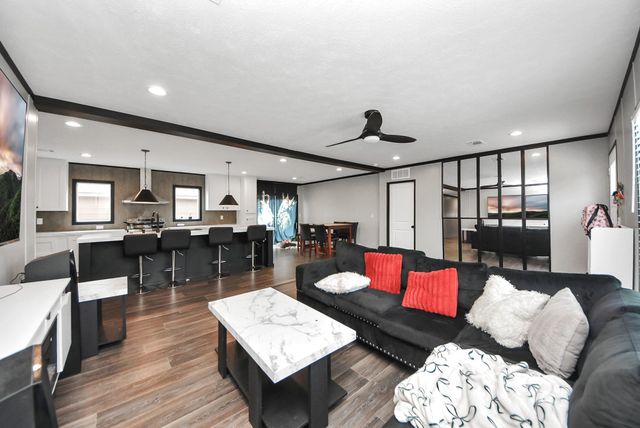 828 Road 5607, Cleveland, TX 77327