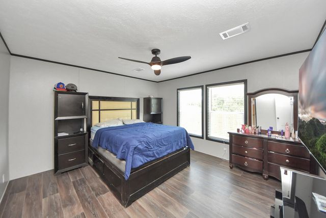 828 Road 5607, Cleveland, TX 77327