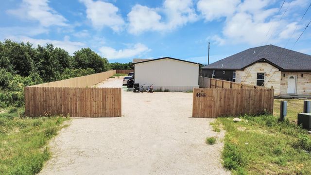 828 Road 5607, Cleveland, TX 77327