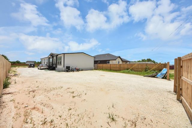 828 Road 5607, Cleveland, TX 77327