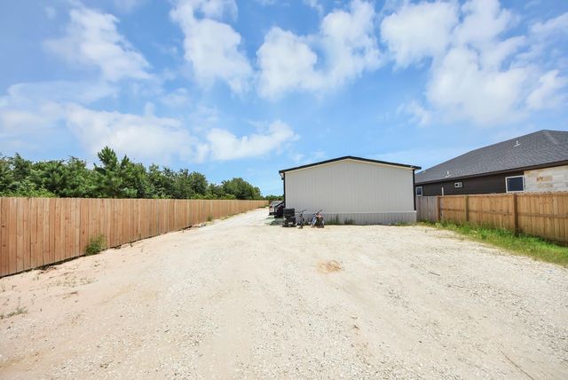 828 Road 5607, Cleveland, TX 77327