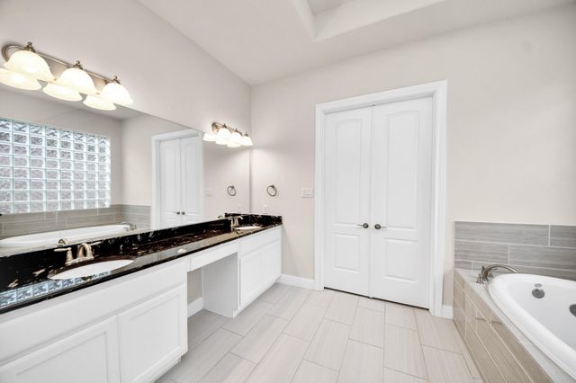 8926 Leaning Hollow Lane, Spring, TX 77379