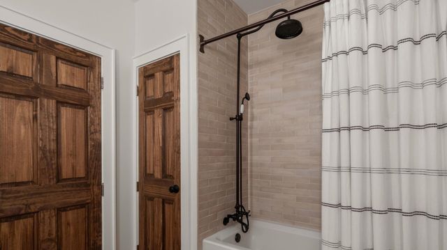 56 Turner Mill Lane, Stowe, VT 05672