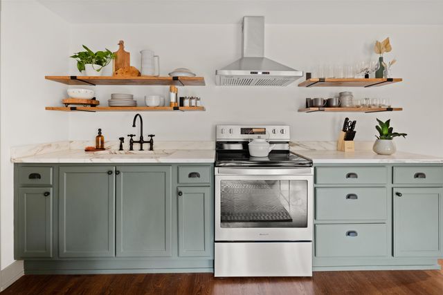 56 Turner Mill Lane, Stowe, VT 05672