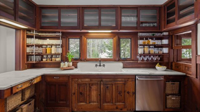 56 Turner Mill Lane, Stowe, VT 05672