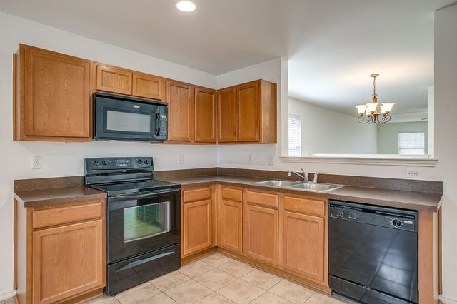 800 Grant Street, Burleson, TX 76028