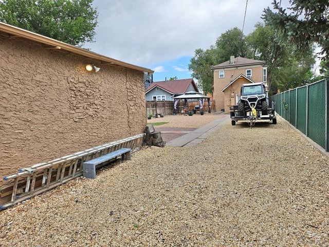 317 E Abriendo Ave, Pueblo, CO 81004