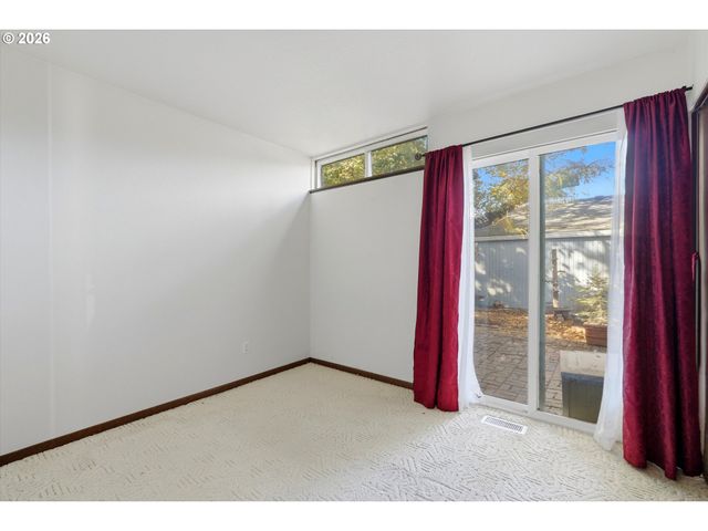 17815 Nw LAKEWAY Ct, Beaverton, OR 97006