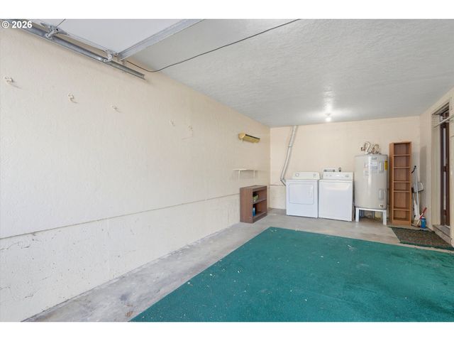 17815 Nw LAKEWAY Ct, Beaverton, OR 97006